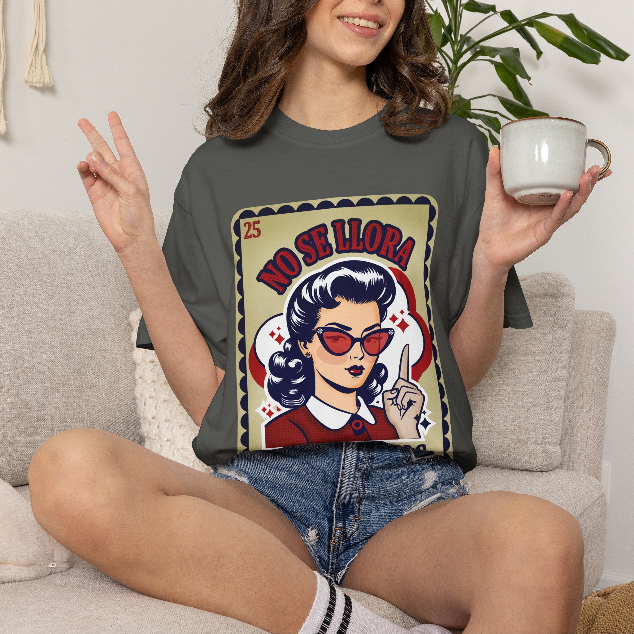 No Se Llora Por Pendejos T-Shirt Retro Pin-Up Graphic Tee