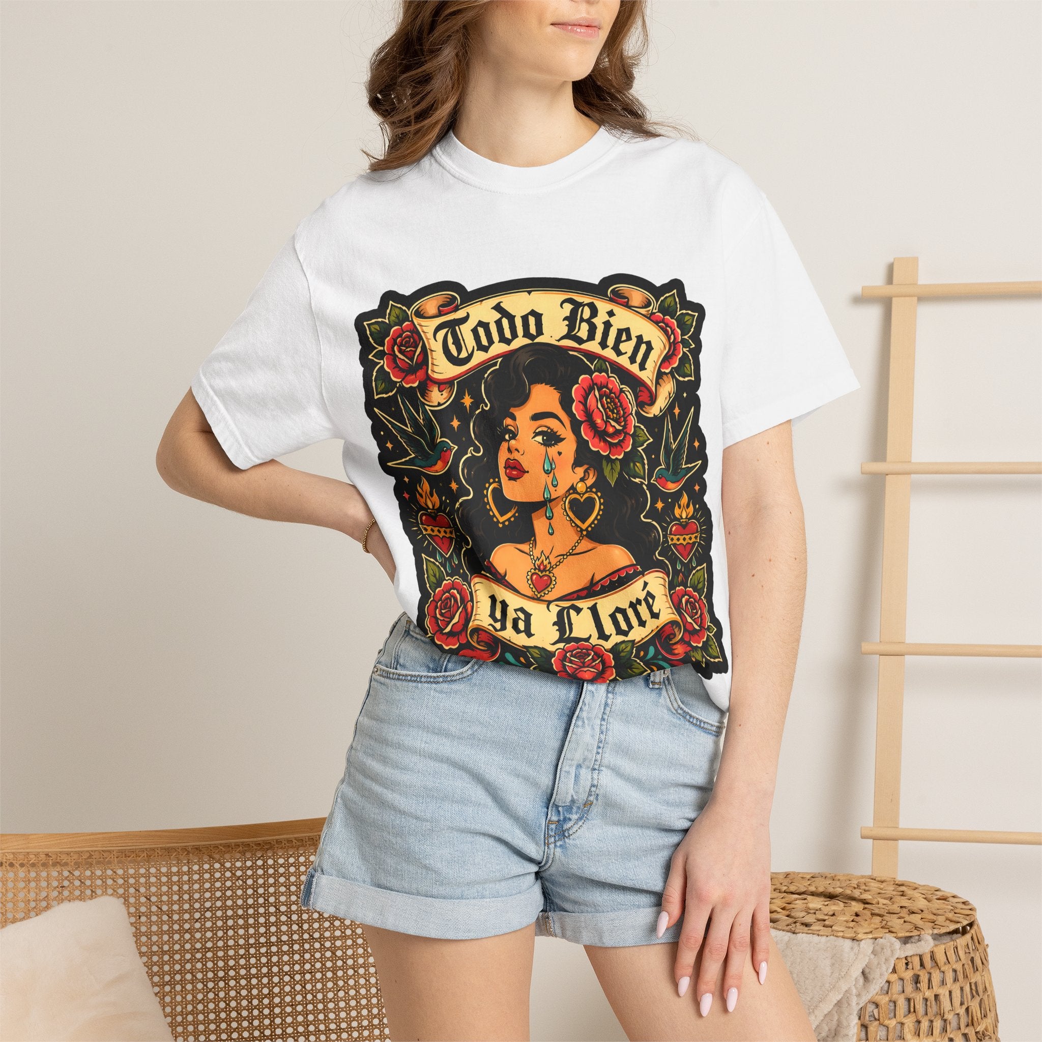 T-Shirt — 'Todo Bien Ya Flore' Floral Retro Latina Tee